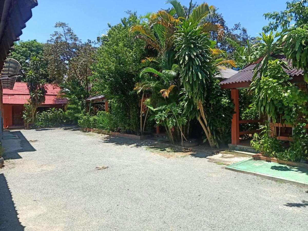 Pina House Hotel Kep Bagian luar foto