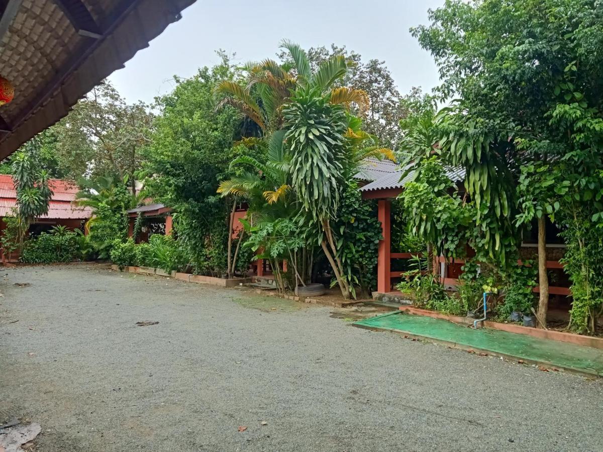 Pina House Hotel Kep Bagian luar foto