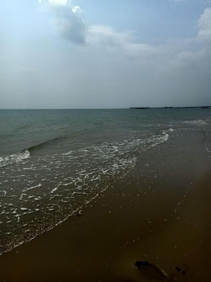Pina House Hotel Kep Bagian luar foto